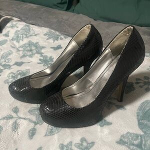Elegant Black Snakeskin Heels